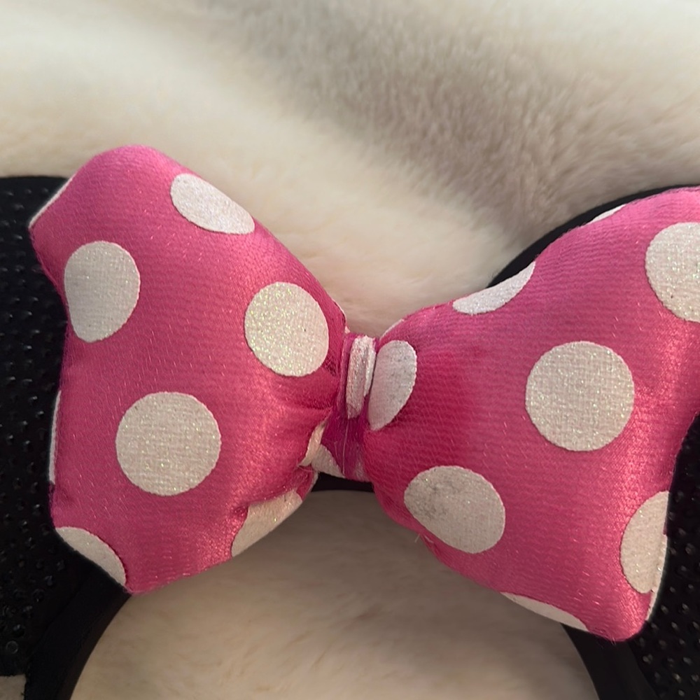 Disney Minnie Mouse Black and White polka dot sequin with a red bow Headband. - Picture 6 of 6